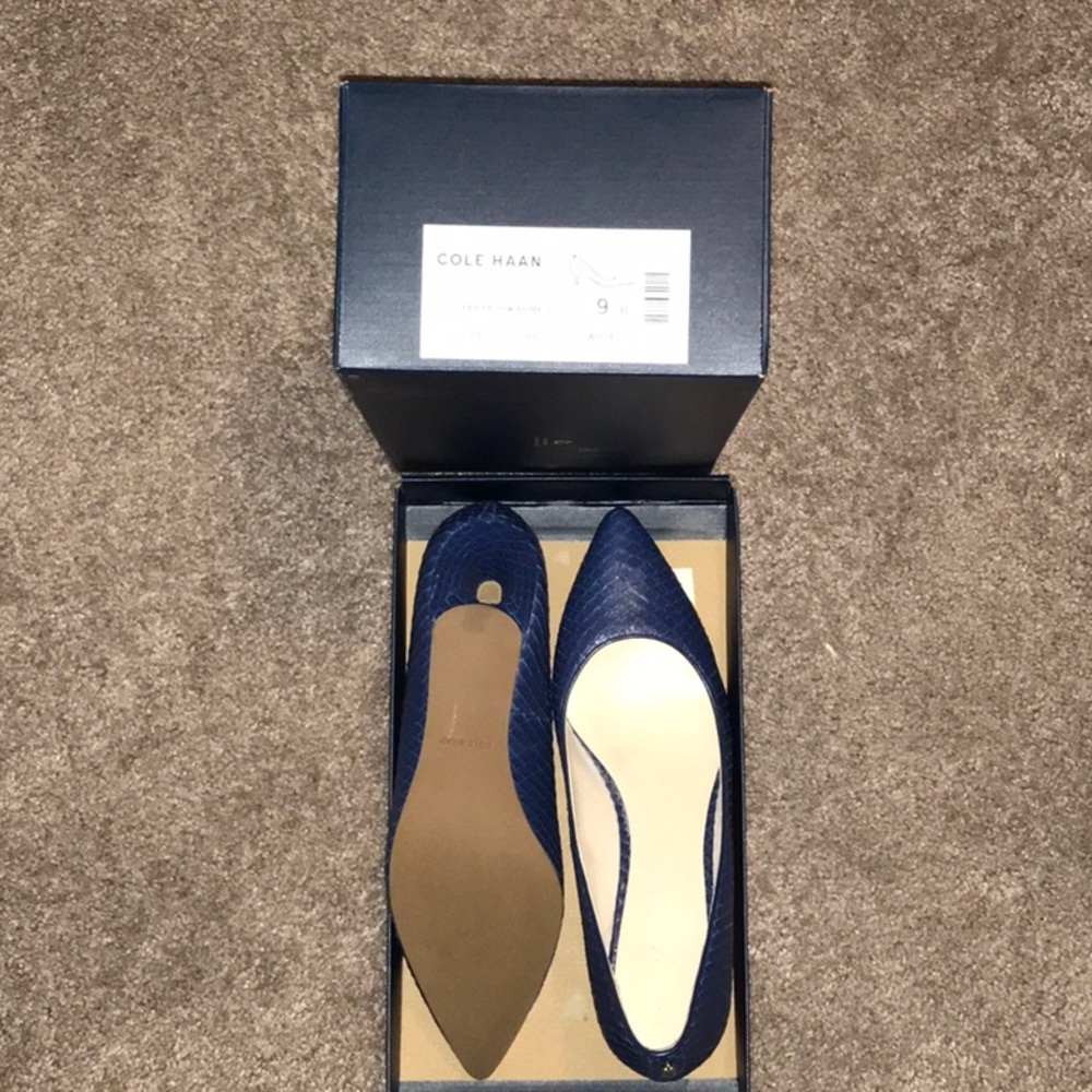 Cole Haan New in box Prieta low pumps 9b